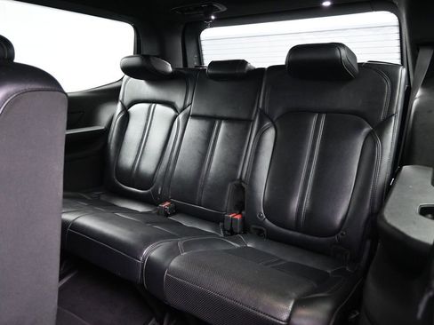 Used 2022 Jeep Wagoneer Series III image 32