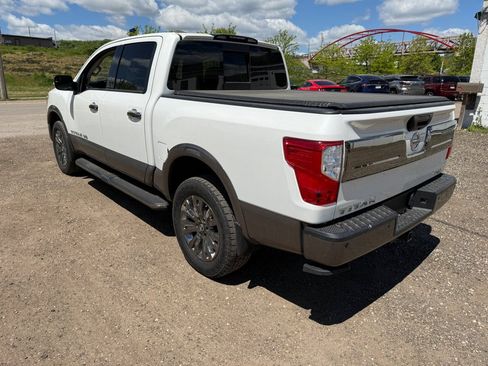 Used 2019 Nissan Titan Platinum Reserve AWD/4WD image 7