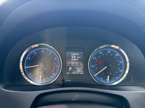 Used 2017 Toyota Corolla LE w/ Carpet Mat Package (TMS) FWD image 19