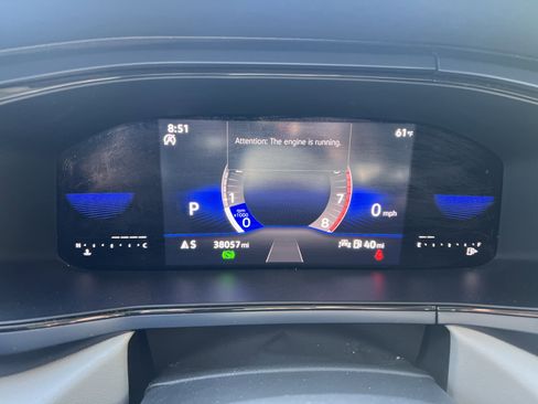 Certified 2023 Volkswagen Taos SE w/ Panoramic Sunroof Package FWD image 19