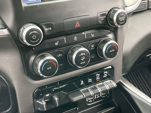 Used 2022 RAM 1500 Big Horn AWD/4WD image 34
