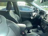 Used 2022 Jeep Cherokee Latitude Lux image 3
