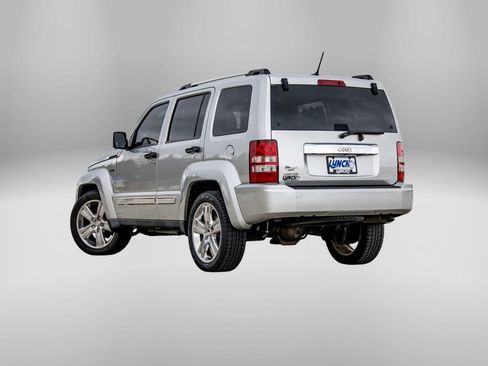Used 2012 Jeep Liberty Limited Jet w/ Exterior Appearance Group RWD image 7