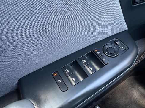 Used 2025 Kia K4 EX FWD image 32