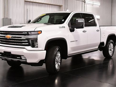 Used 2022 Chevrolet Silverado 3500 High Country w/ Safety Package II image 3