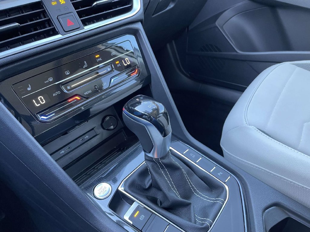 Certified 2026 Volkswagen Taos SE FWD image 30