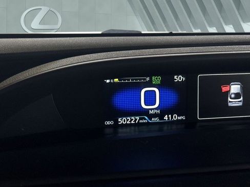 Used 2021 Toyota Prius XLE image 16