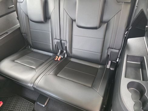 Used 2023 Volkswagen Atlas SE w/ Panoramic Sunroof Package FWD image 21