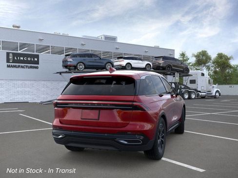 New 2026 Lincoln Nautilus Premier image 8