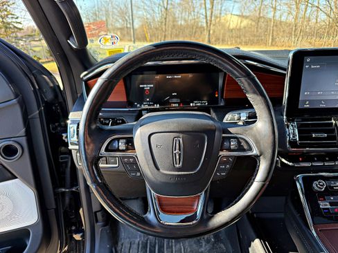 Used 2020 Lincoln Navigator L Reserve w/ Equipment Group 208A Reserve image 14