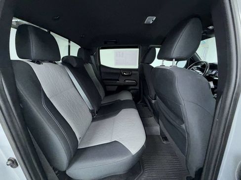 Used 2021 Toyota Tacoma TRD Sport w/ Technology Package AWD/4WD image 7