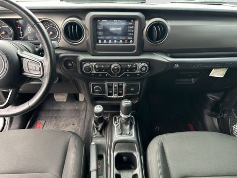 Used 2018 Jeep Wrangler Unlimited Sport S image 13