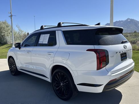 Used 2024 Hyundai Palisade Calligraphy AWD/4WD image 3