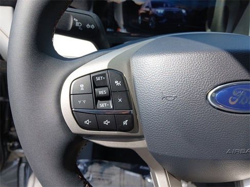 New 2025 Ford Explorer Active image 21