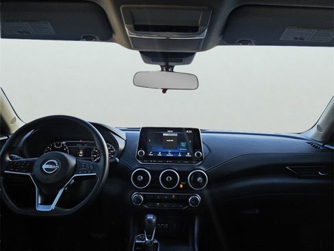 Used 2025 Nissan Sentra SV image 11