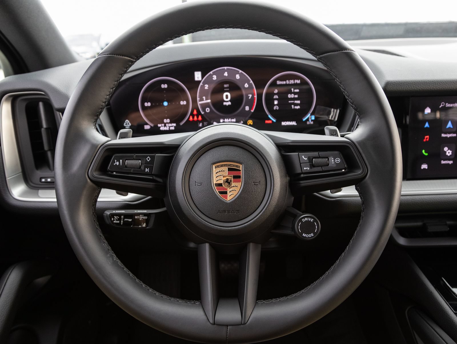 Certified 2025 Porsche Cayenne AWD/4WD image 13