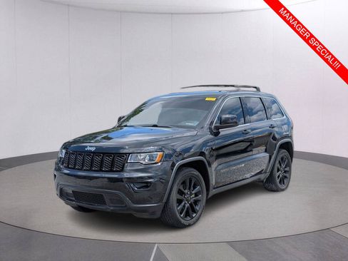 Used 2022 Jeep Grand Cherokee Laredo E RWD image 1