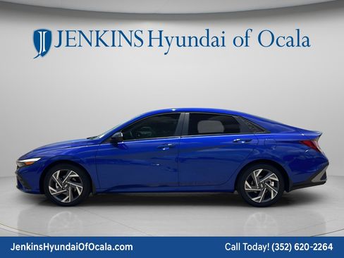 Certified 2025 Hyundai Elantra Sport FWD image 6