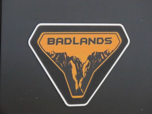 Used 2025 Ford Bronco Badlands AWD/4WD image 6