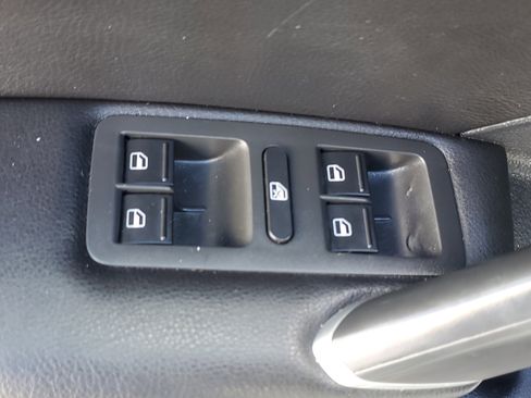 Used 2020 Volkswagen Passat 2.0T SE image 12