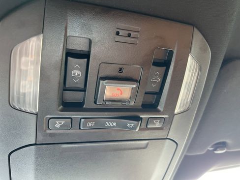 Used 2022 Toyota Highlander Platinum image 21