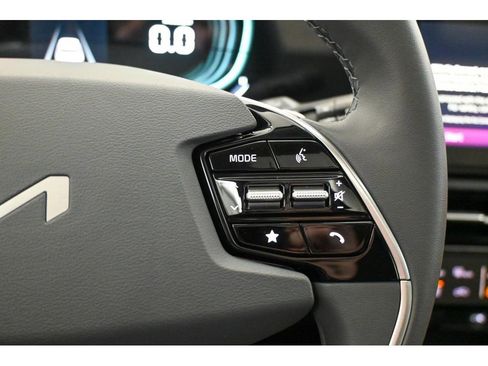 New 2026 Kia Niro EX FWD image 22