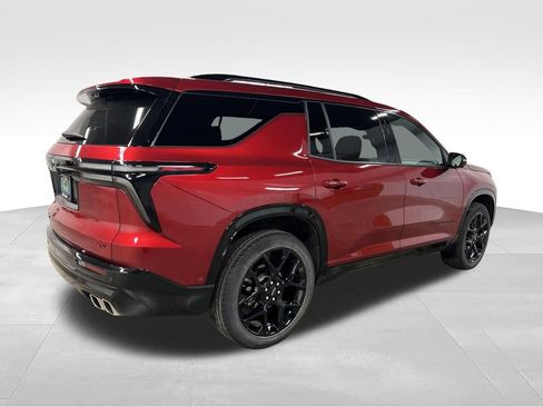 Used 2024 Chevrolet Traverse RS w/ LPO, Floor Liner Package AWD/4WD image 9
