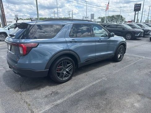 Used 2025 Ford Explorer ST w/ Sun And Sound Package AWD/4WD image 9