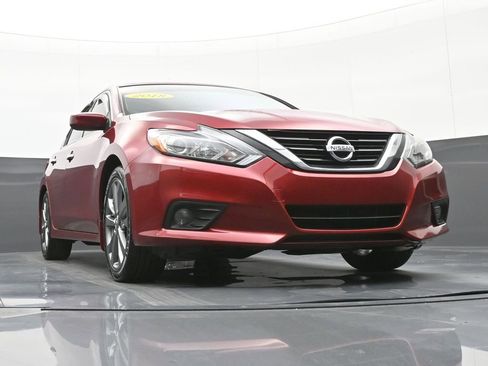Used 2018 Nissan Altima 2.5 SR w/ SR Special Edition FWD image 44