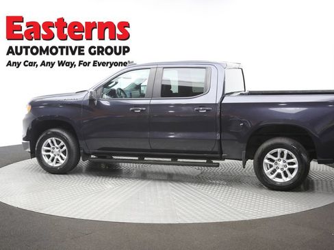 Used 2022 Chevrolet Silverado 1500 LT AWD/4WD image 61