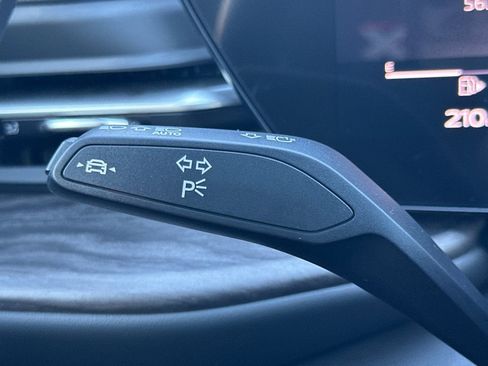 Used 2025 Audi Q5 Premium Plus w/ Premium Plus image 37