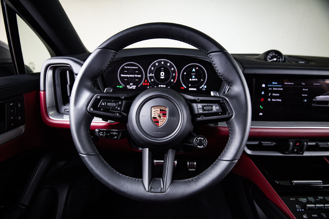 Certified 2026 Porsche Cayenne Coupe AWD/4WD image 26