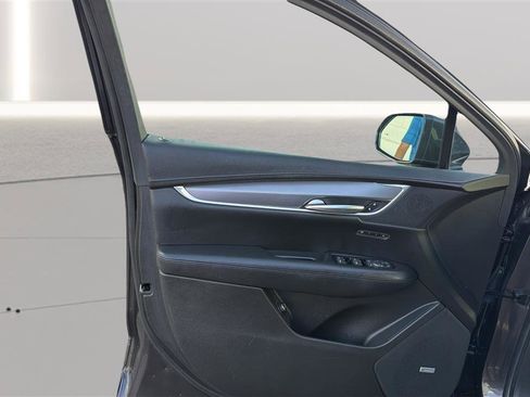 Used 2017 Cadillac XT5 Premium Luxury AWD/4WD image 18