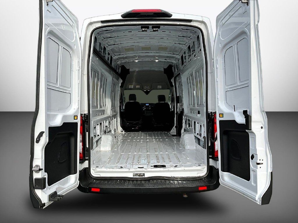 Used 2025 Ford Transit 250 148 High Roof Extended RWD image 9