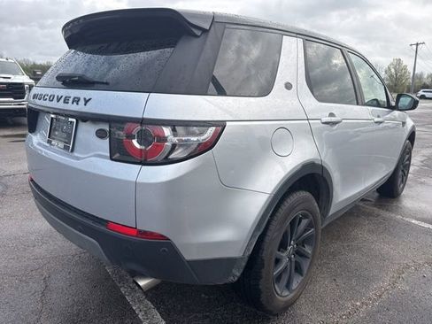 Used 2017 Land Rover Discovery Sport SE image 2
