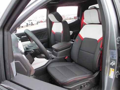 New 2026 GMC Canyon AT4X image 12