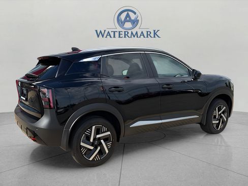 New 2026 Nissan Kicks SV w/ SV Premium Package FWD image 5