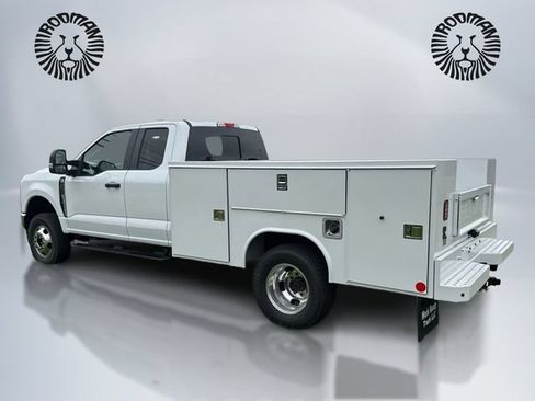 New 2026 Ford F350 XL w/ XL Chrome Package AWD/4WD image 9