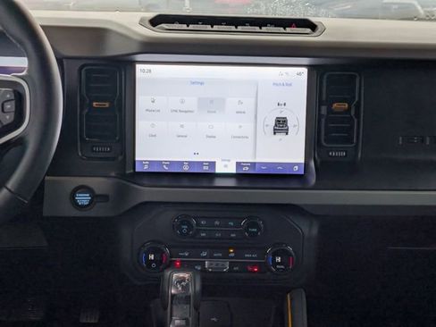 Used 2023 Ford Bronco Badlands w/ Sasquatch Package image 18