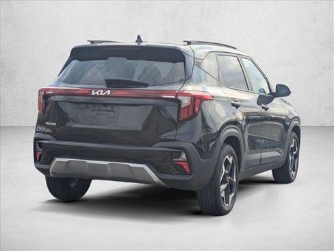 Used 2025 Kia Seltos S image 5