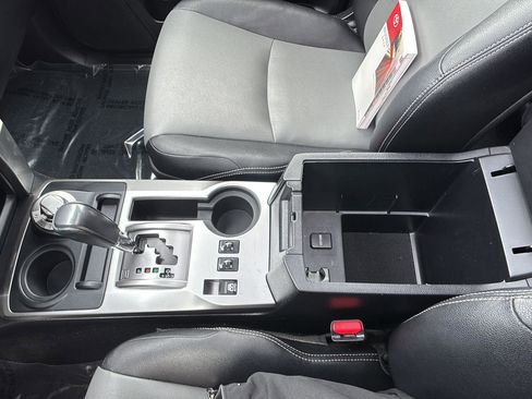 Used 2016 Toyota 4Runner SR5 Premium AWD/4WD image 36