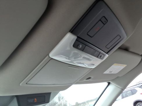 Certified 2025 Nissan Rogue SV image 33