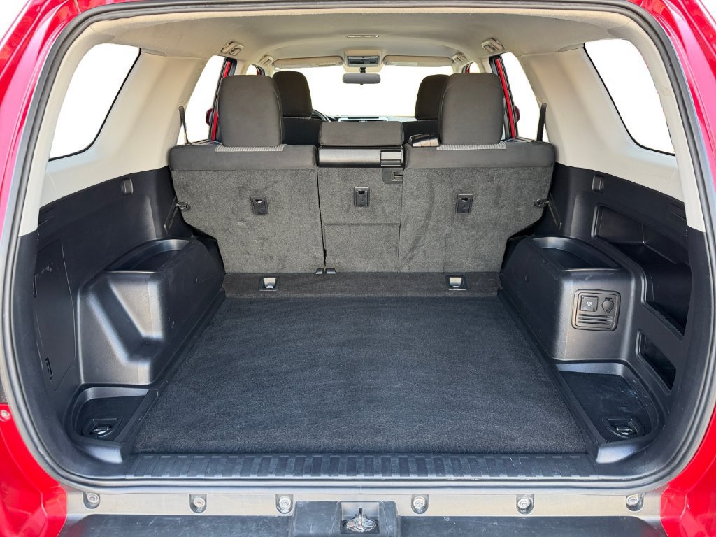 Used 2015 Toyota 4Runner SR5 AWD/4WD image 21