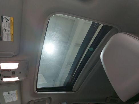 Used 2018 Toyota RAV4 Limited image 29