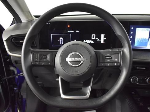 Used 2025 Nissan Kicks SV w/ SV Premium Package AWD/4WD image 13