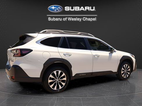 Certified 2023 Subaru Outback Touring AWD/4WD image 10