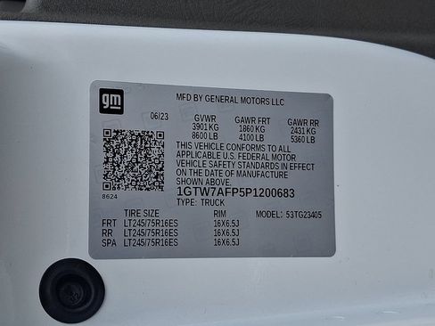 Used 2023 GMC Savana 2500 w/ Driver Convenience Package RWD image 27
