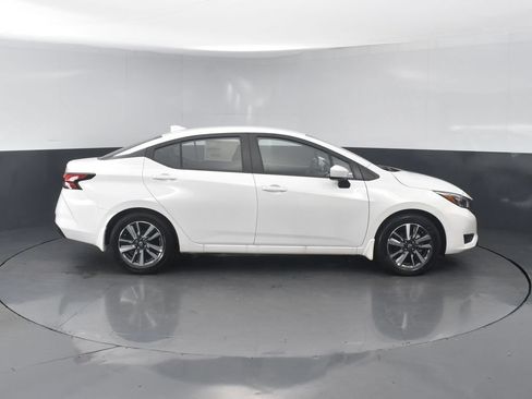 New 2025 Nissan Versa SV w/ Trunk Package FWD image 4