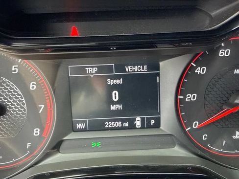 Used 2024 Chevrolet Trax RS FWD image 11