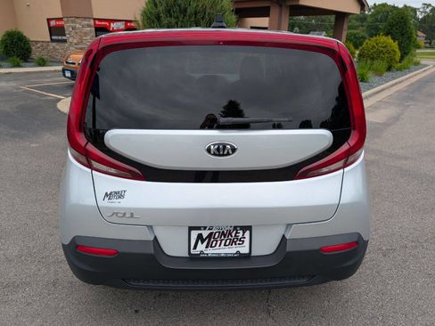 Used 2020 Kia Soul LX image 8